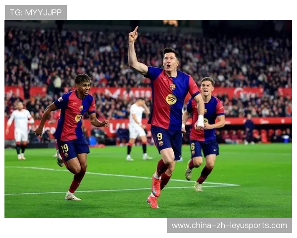 巴萨锋线之殇：莱万衰退速度超预期