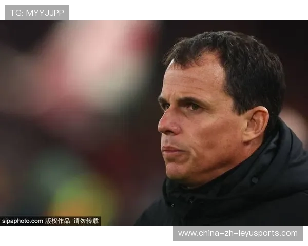 英超裁判判罚的争议不断，赛后辩论热烈，2021赛季英超裁判